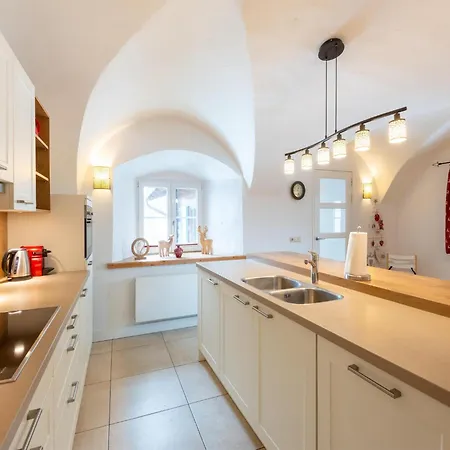Near Slopes, Cleaning Included Holiday home *