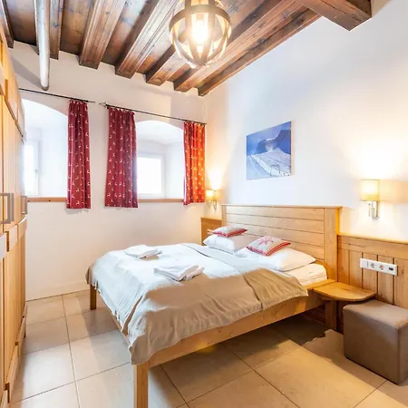 Traditional Near The Area, Cleaning Included *