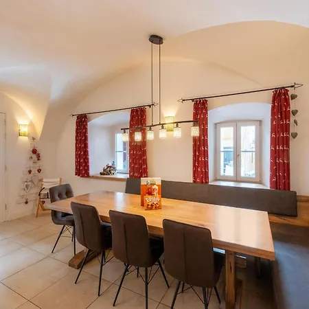 Traditional Near The Area, Cleaning Included *