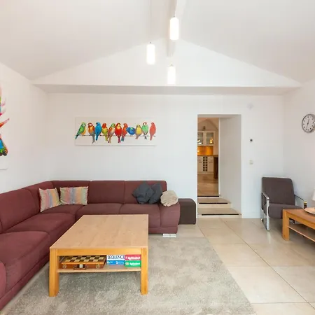 Holiday home Near Slopes, Cleaning Included Niedernsill