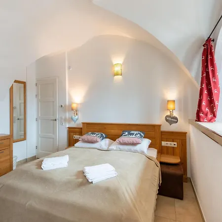 Traditional Near The Area, Cleaning Included *